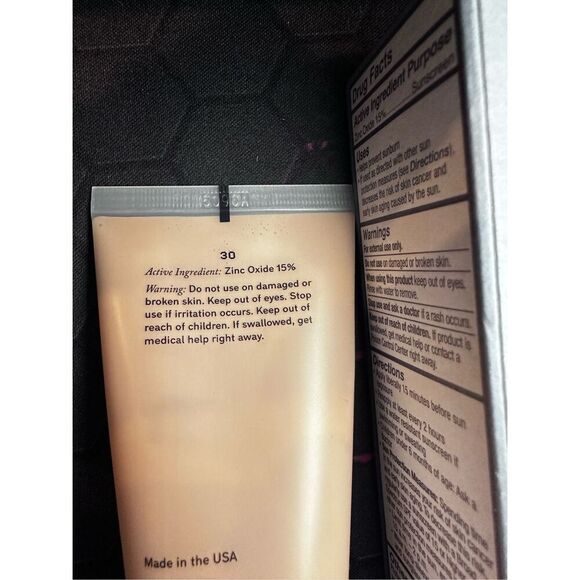 MERIT The Uniform™ Tinted Mineral Sunscreen Broad Spectrum SPF color 30 - fair c - Picture 7 of 10